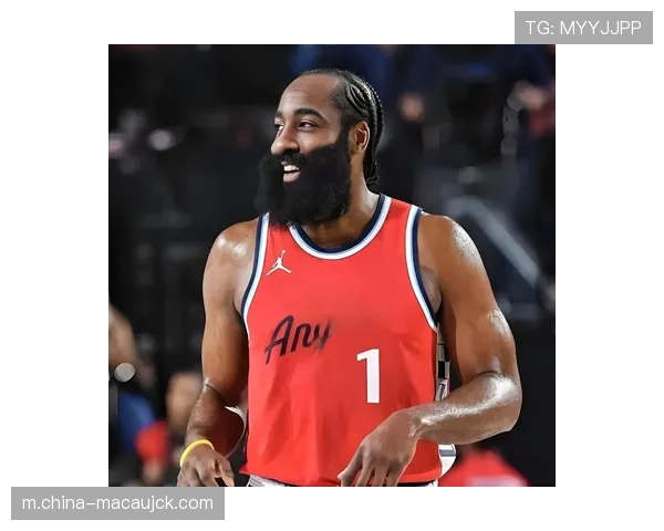 米切尔谈哈登加盟后角色变化 直言可以更多打无球节省体力